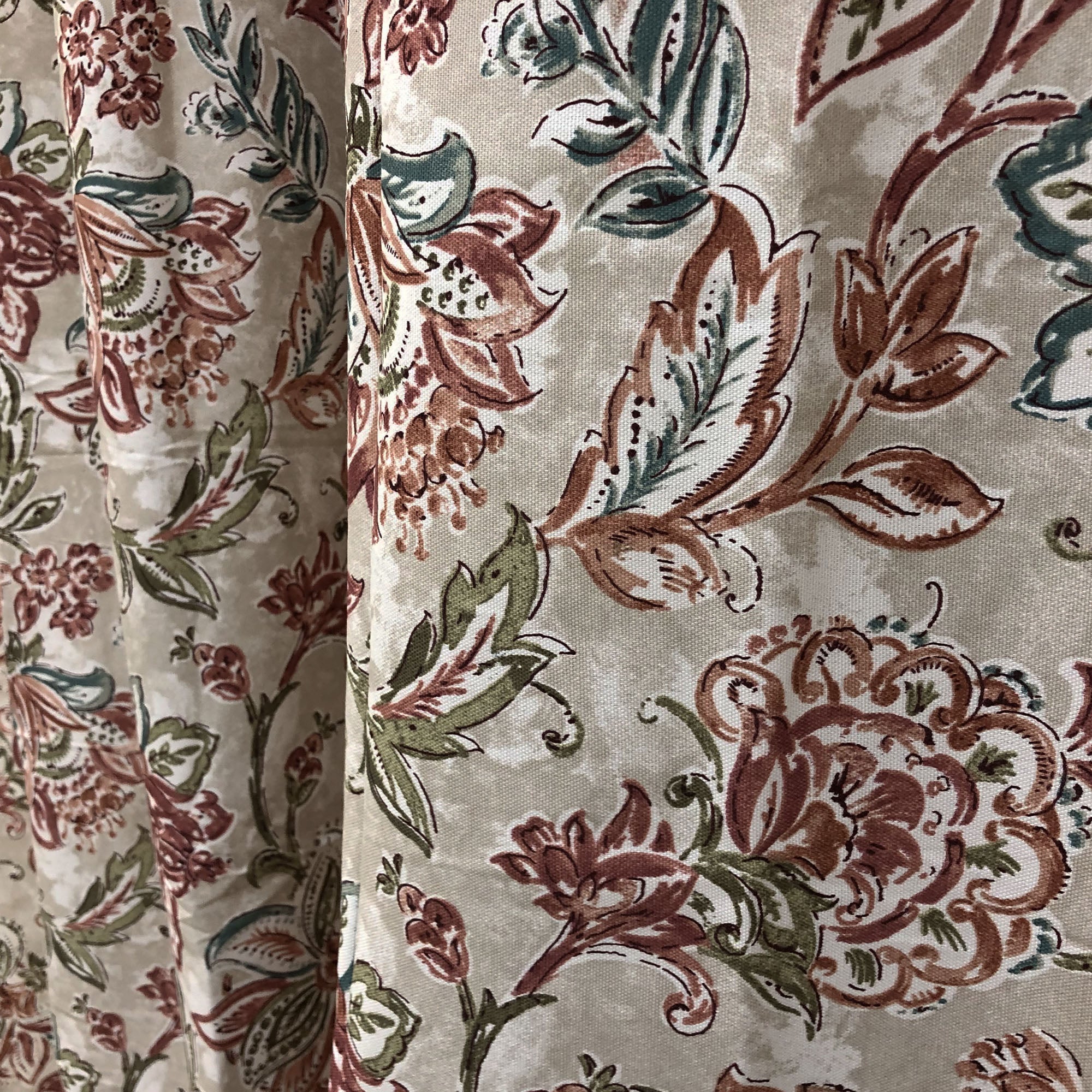Set Of 2 Printed Multicoclor Window Curtains Panels